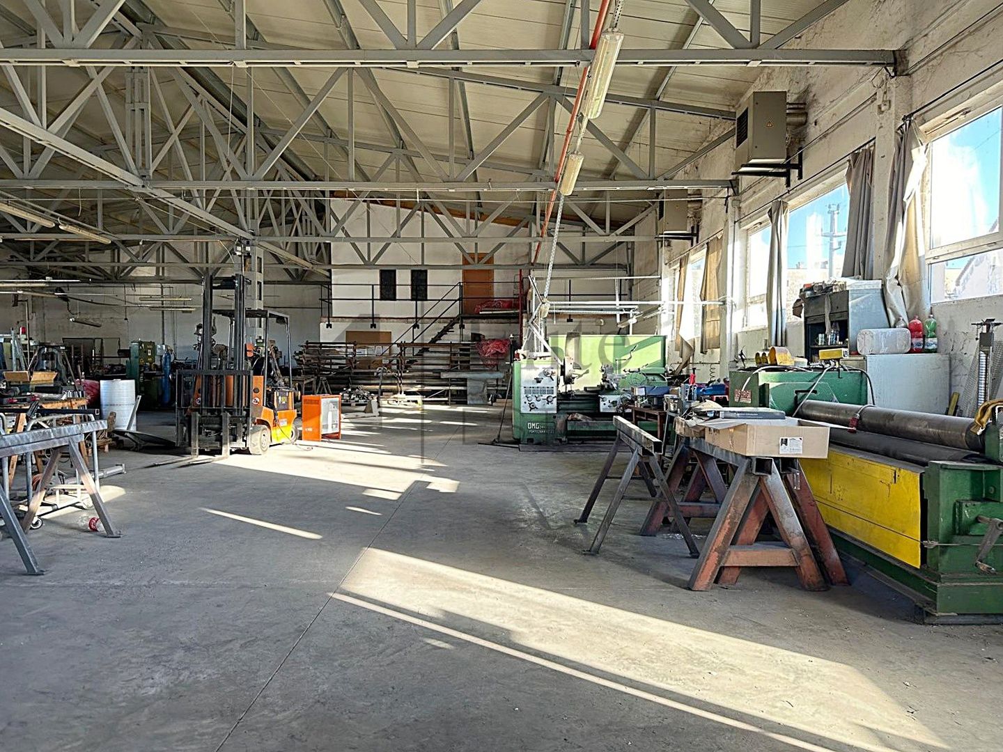 Hala industriala 673 mp de inchiriat in Bihor. - Poză 2