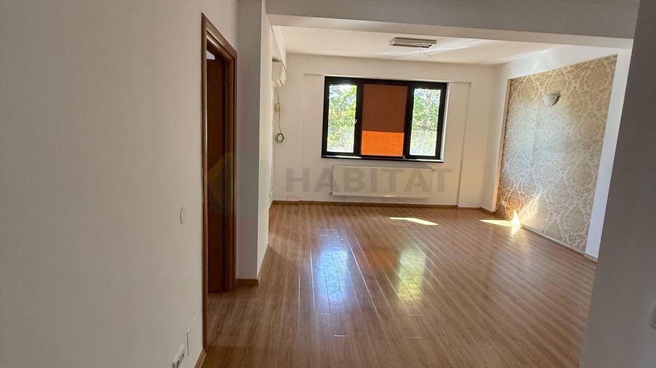 Apartament 3 camere Jiului + 4 locuri parcare - Poză 2
