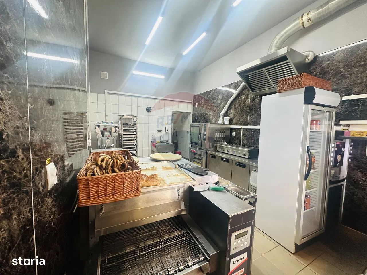 De Inchiriat Spațiu Comercial de 60mp în zona Nerva Traian - Poză 11