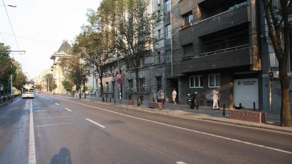 3 camere | B-dul Regina Elisabeta | Vis-a-vis de Parcul Cismigiu - Poză 1