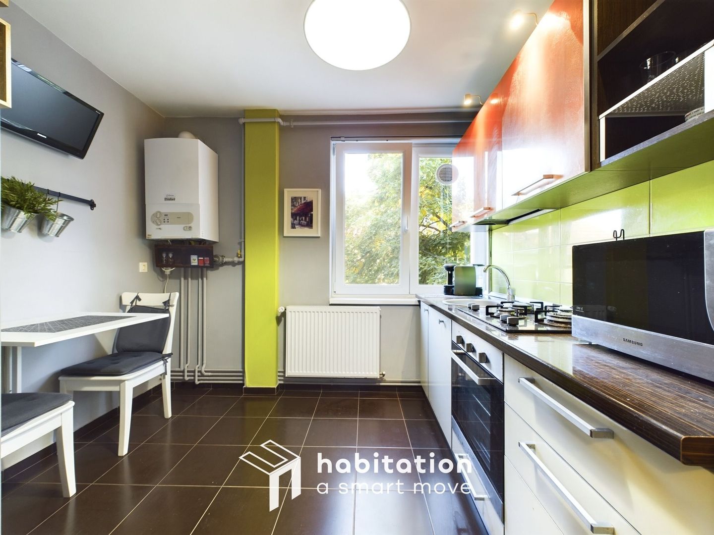 Apartament 2 camere, primitor si luminos,  2 minute de Piața Victoriei - Poză 1