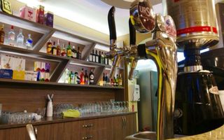 Spatiu comercial central ideal pentru cafenea - Poză 7