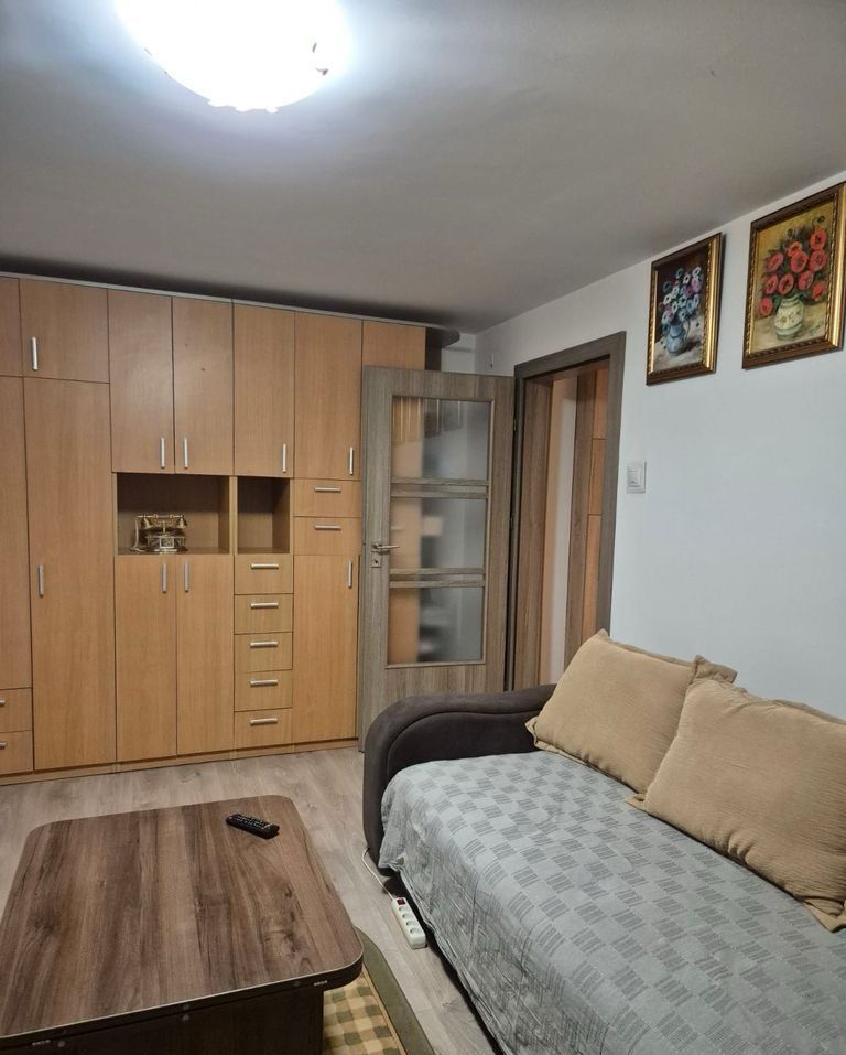 Cameră de inchiriat într-un apartament 2 camere, 3 min metrou Raul Doamnei - Poză 4