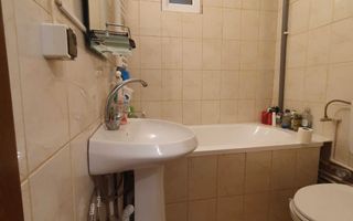 Vand apartament 2 camere - Poză 7