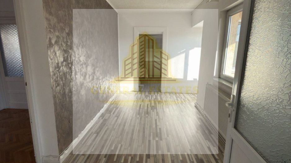 Apartament spatios cu 3 camere - Poză 5