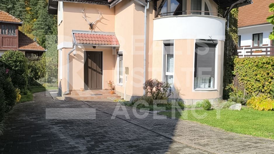 Casă de vânzare în Bran – la 1,5 km de Castelul Bran - Poză 1