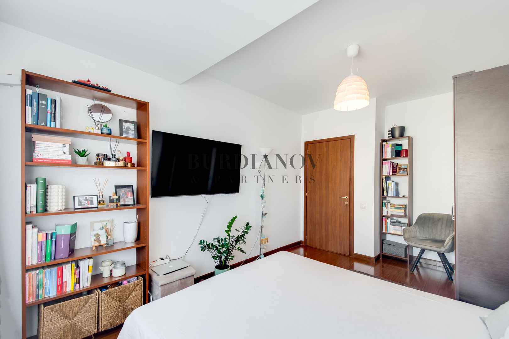 Apartament cu 3 camere de vânzare - Ten Blocks Residence-Metrou Păcii - Poză 8