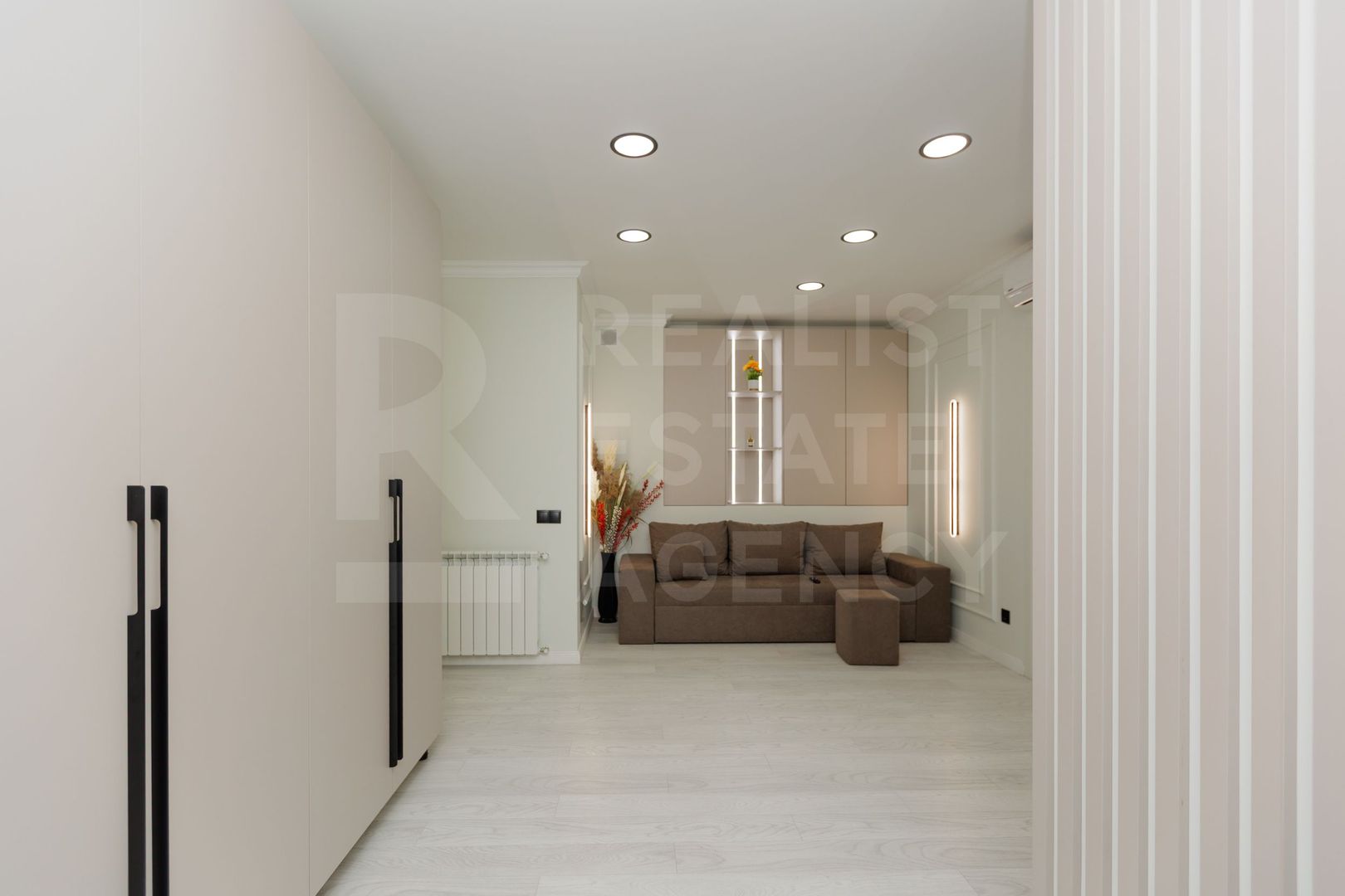 Vânzare, apartament, 2 dormitoare, str. Ion Buzdugan, Buiucani - Poză 3