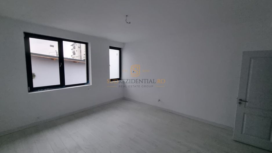 Casă spațioasă de vânzare – Sector 4, Metrou Aparatorii Patriei - Poză 9