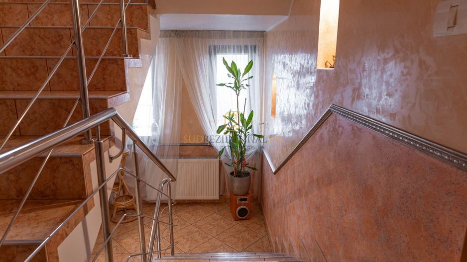 Vila deosebita, 6 camere, Popesti-Leordeni – Adiacent Sos. Oltenitei - Poză 18