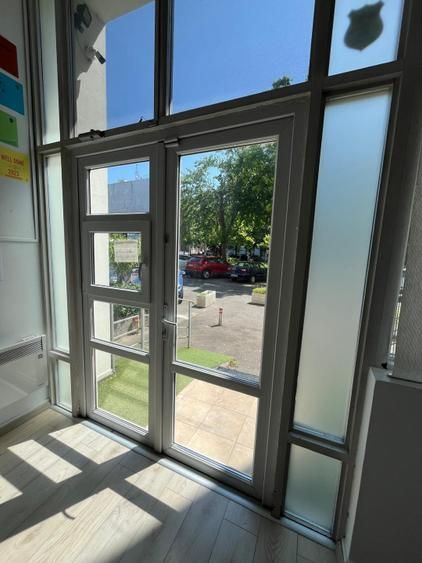 Spatiu comercial stradal Bd.Unirii - Traian - 70 mp - Poză 2