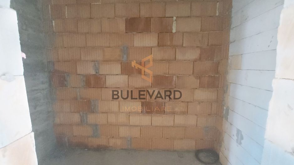 Apartament cu 2 camere,  finisaje incluse, zona Piata 1 Mai! - Poză 8