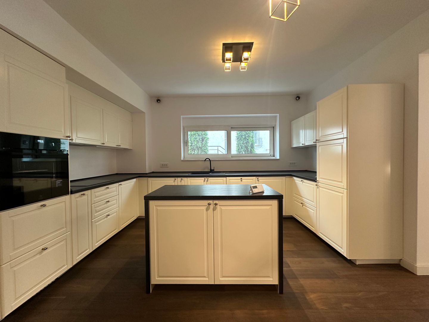 Vilă cu grădină privată în Herăstrău | 282 mp utili | 7 camere - Poză 5