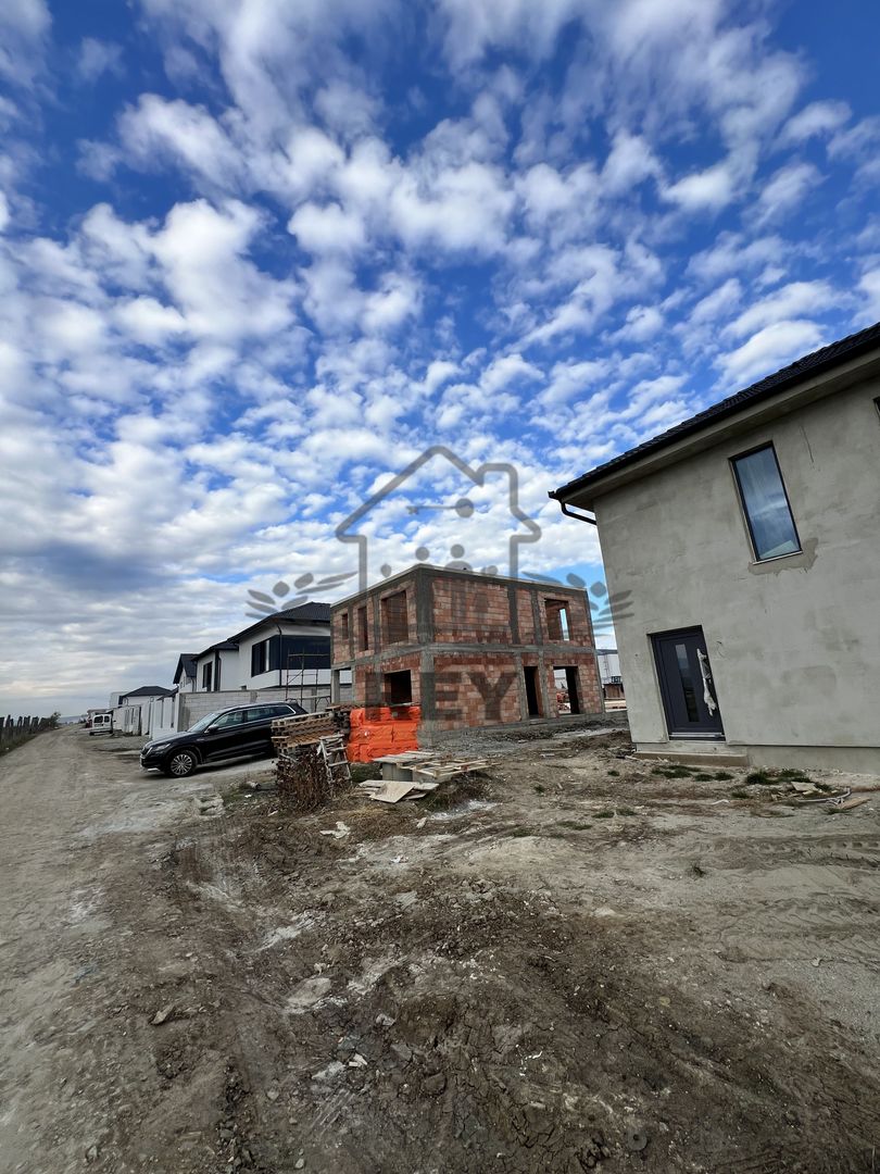 Casă single 4-5 camere / 500mp teren / Sura Mică / Sibiu - Poză 9