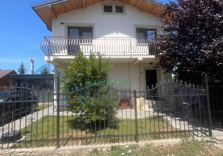 Casă de închiriat, 4 camere, Valea Lupului - Poză 1