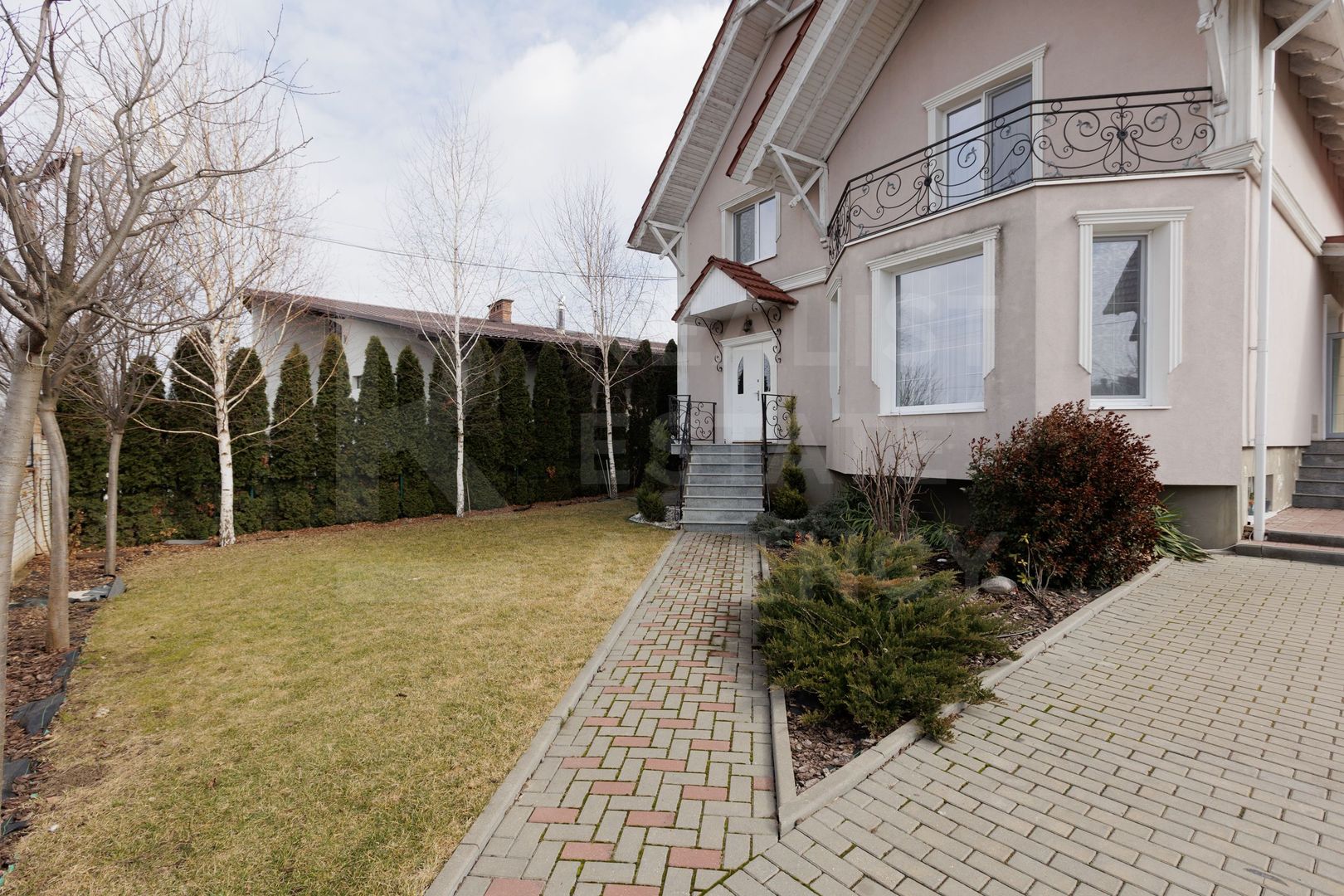 Chirie casa, 5 camere, strada Petru Movila, Dumbrava - Poză 1