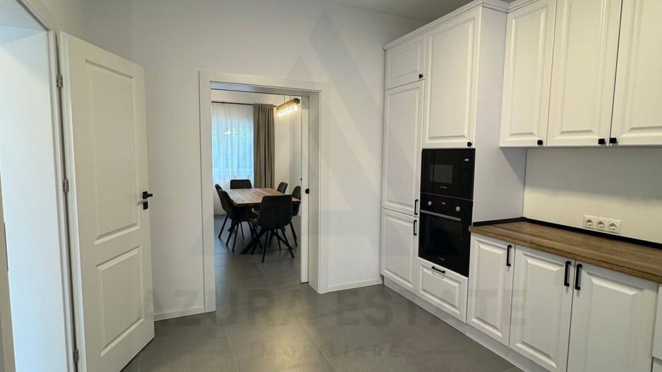 Casa individuala 114 utili 4 camere 2 bai si curte 215 mp in Selimbar - Poză 10