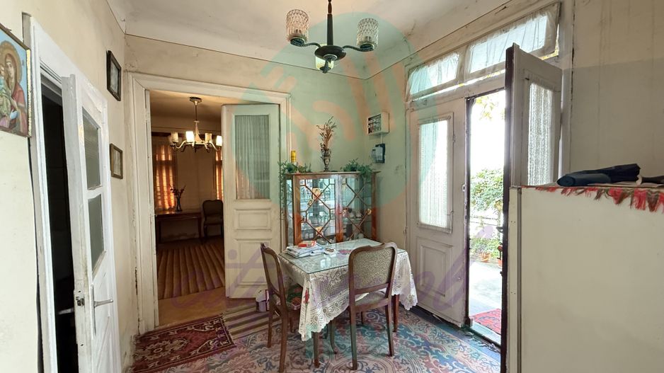 Casa singura in curte la 2 pasi de Calea Calarasilor - Poză 6