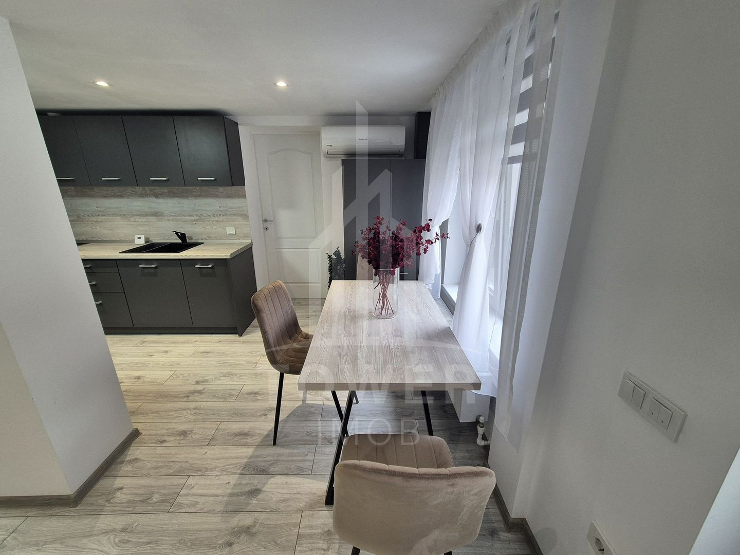 Apartament  curte și terasă – ideal pentru cei care caută confort și intimitate - Poză 13