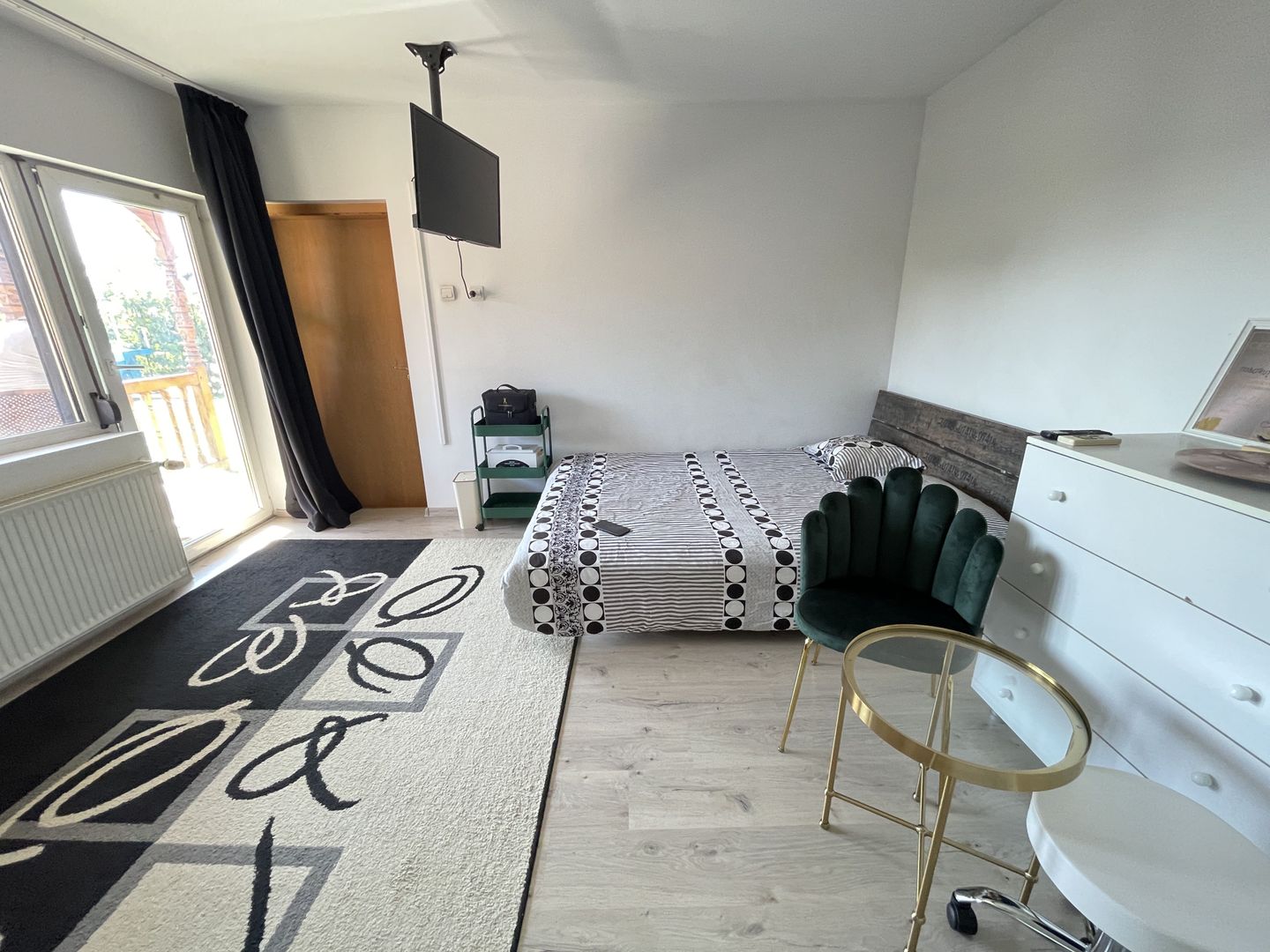 Casa cu teren 1000 mp și front 26 ml în zona Bogdanesti - Poză 14