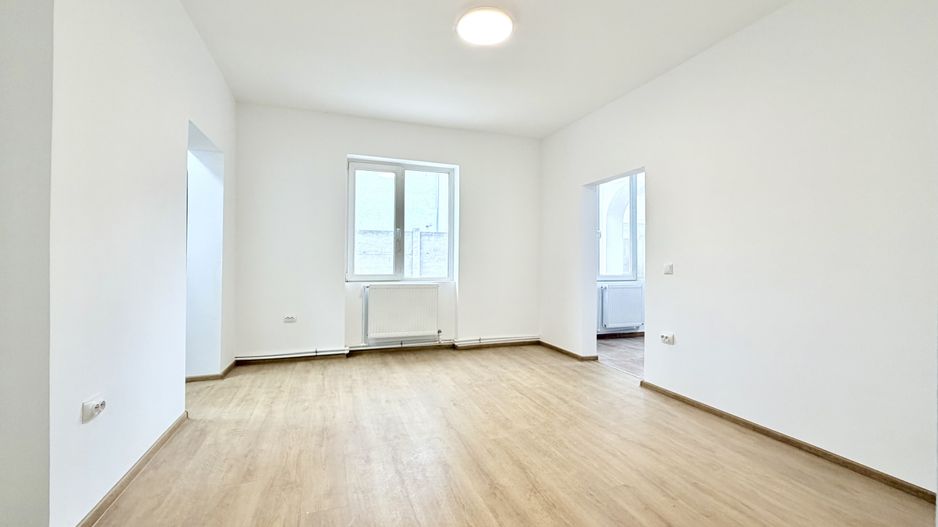 Spațiu comercial de închiriat – artera principală în nordul orașului. - Poză 9