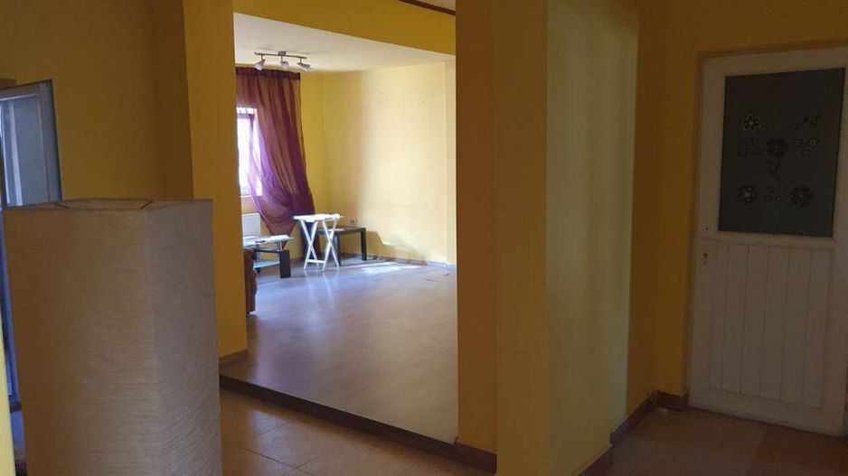 Casă cu Curte || 3 camere || Zona Floreasca Agora || Curte libere 110 - Poză 6