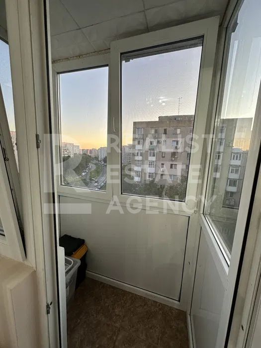 Vânzare, apartament cu 2 camere în zona Drumul Taberei - Poză 7