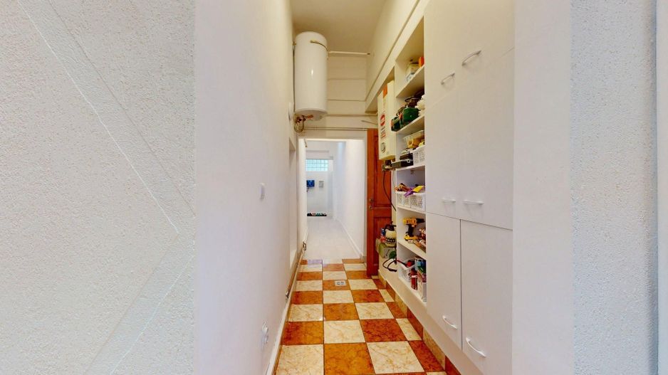 Casă cu șarm istoric lângă Cișmigiu – 6 camere, atrium natural, cramă - Poză 39