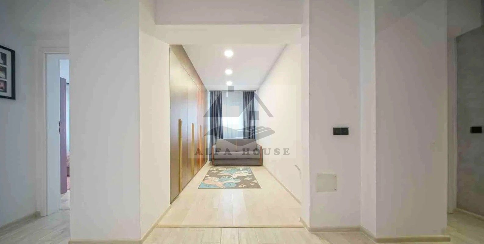 Apartament cu patru camere, Tractorul-Coresi , 116 mp+3 parcari - Poză 12