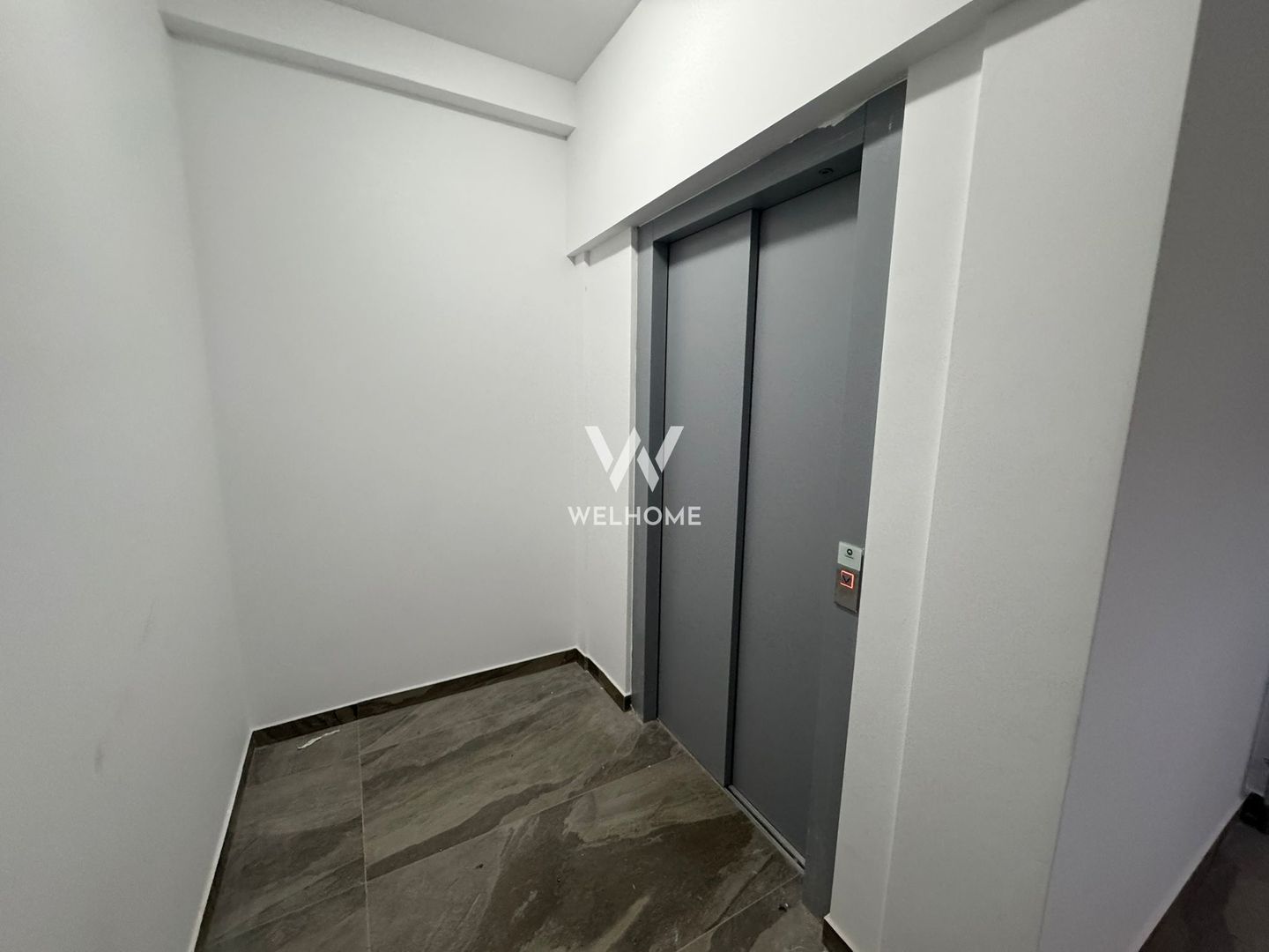 Penthouse cu terasa de 200 mp, Sibiu, COMISION 0 - Poză 12