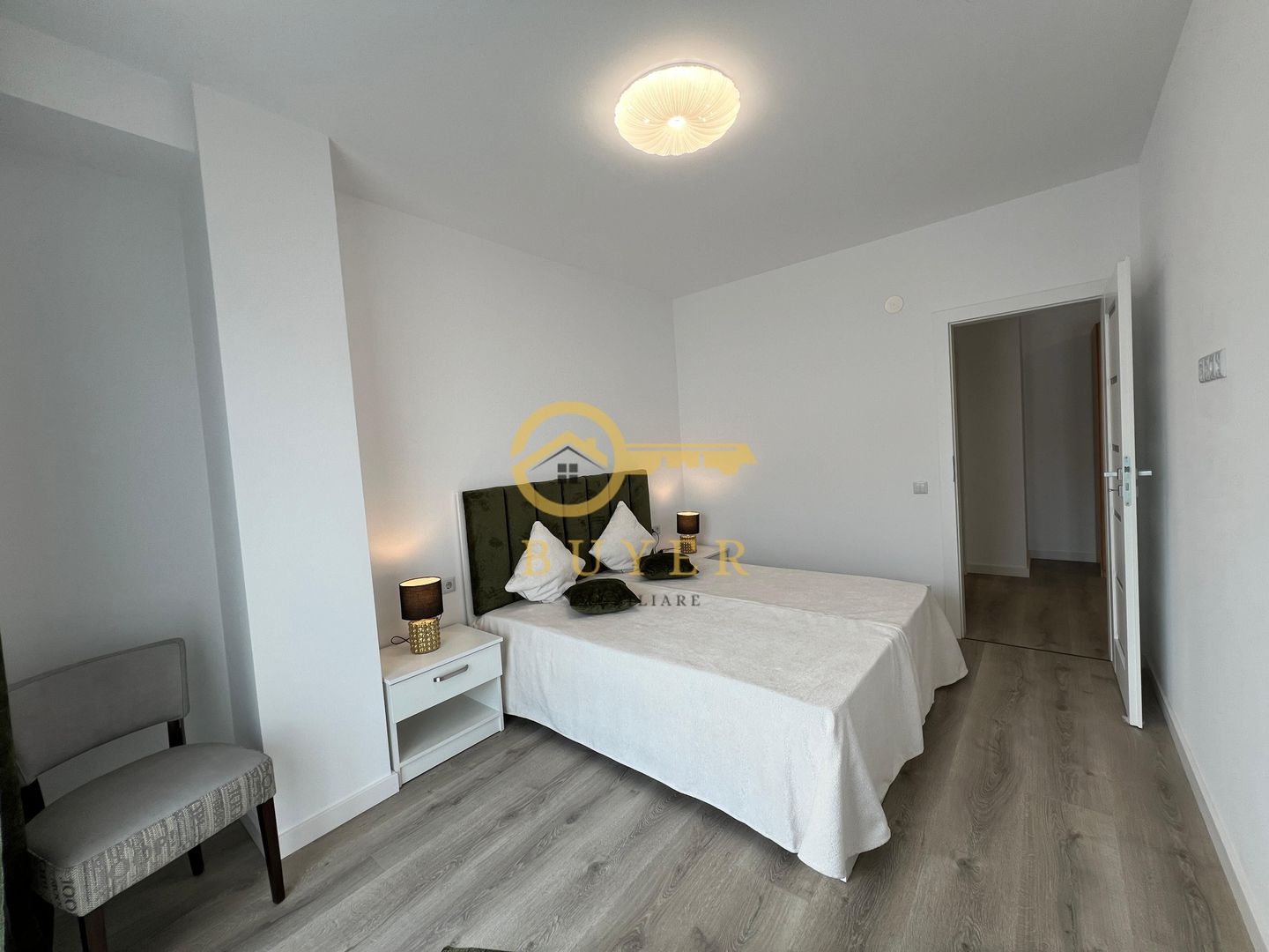 Apartament cu 2 cam si balcon complet mobilat si utilat- lift si boxa - Poză 1