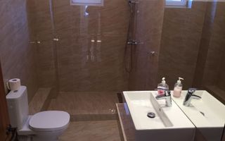 VILA SPATIOASA CU 6 CAMERE LA INCHIRIERE LANGA BRITISH SCHOOL - Poză 7