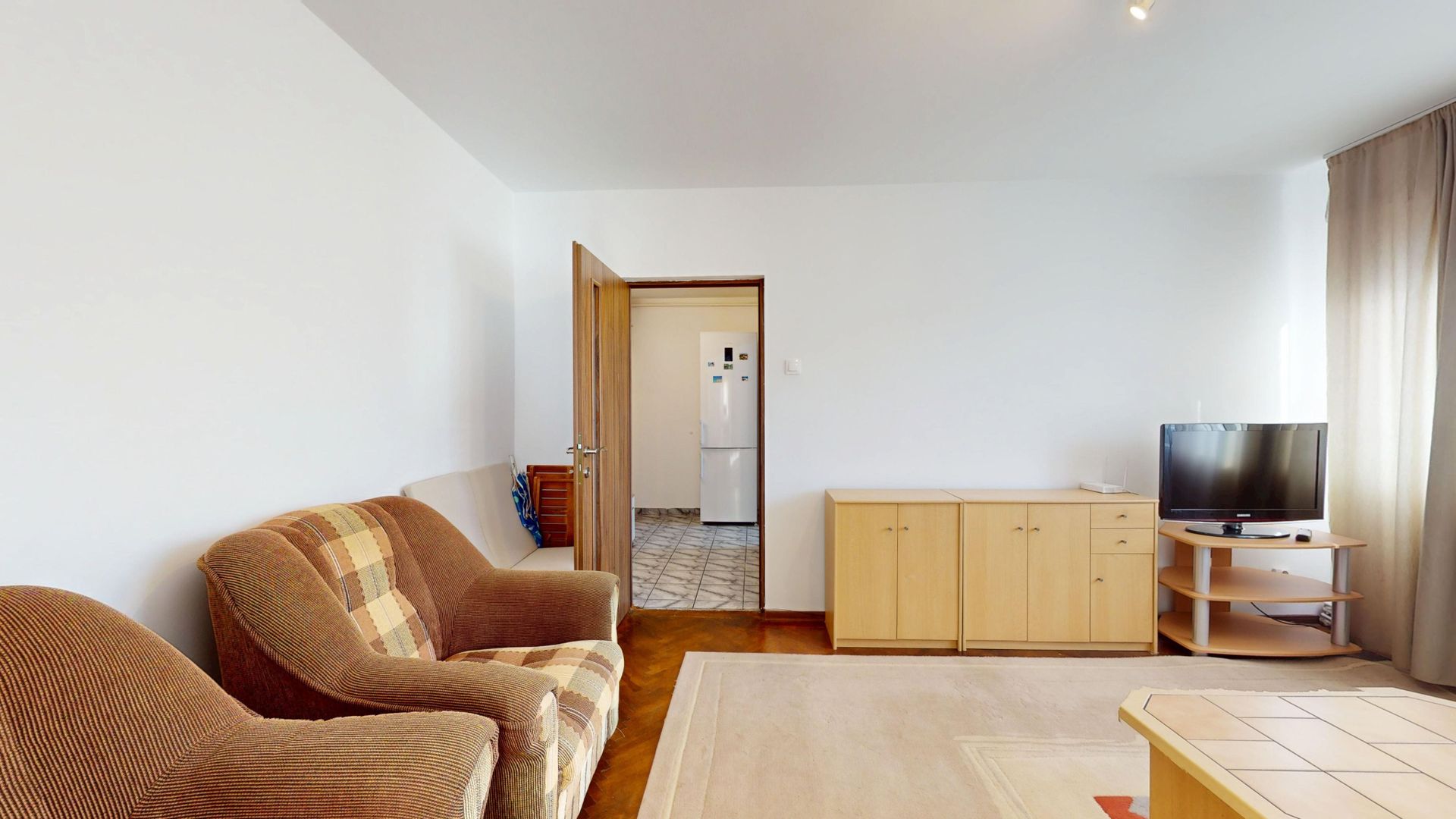 De vanzare-2 camere ideal investitie/locuit, mobilat, Str. Soarelui - Poză 3