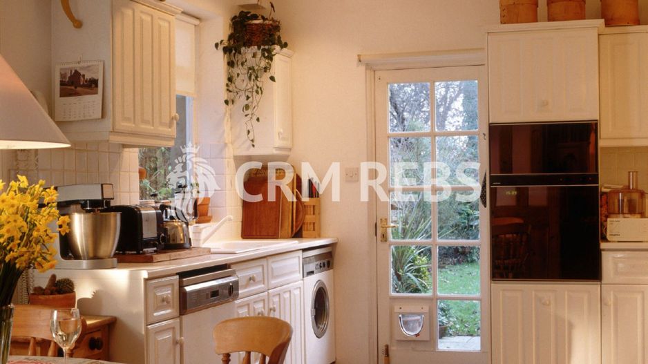 Casă cu 3 camera în zona Buna Ziua de 134 mp - Poză 7