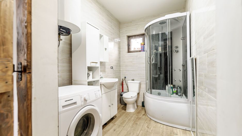 PROPRIETATE VÂNDUTĂ! Casă cochetă lângă pădure, în Zădăreni. - Poză 6