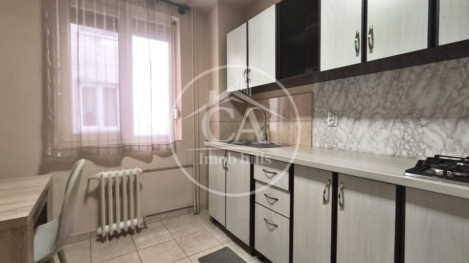 Apartament de vanzare cu 3 camere  in zona Centrala, Oradea - Poză 8