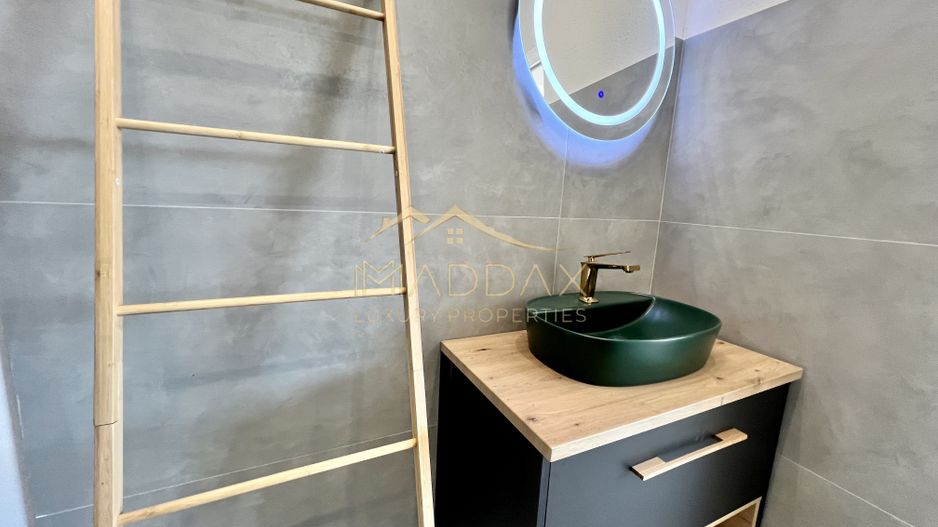 Vilă **6 camere  **451mp // Zona Iancu Nicolae - Poză 13