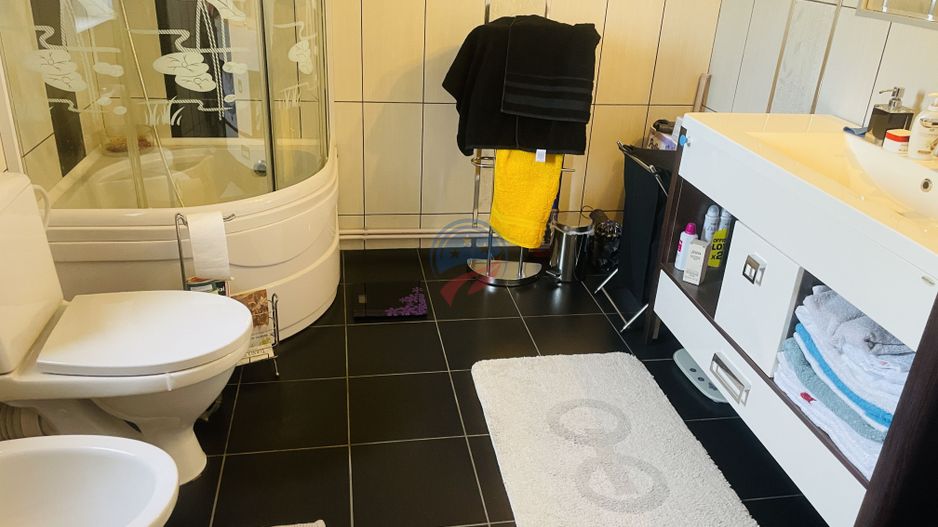 Casa moderna la doar 5 minute distanta de Craiova - Poză 16