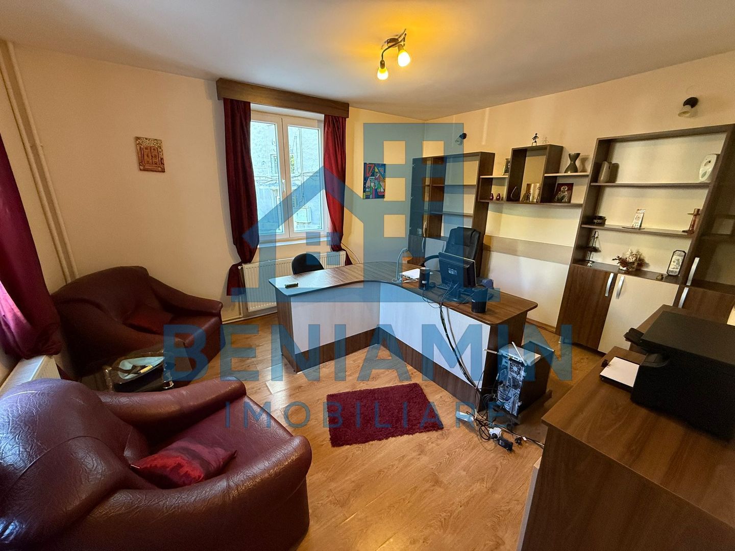 Birou / Apartament de închiriat la casa in centru Gradina Botanica - Poză 1