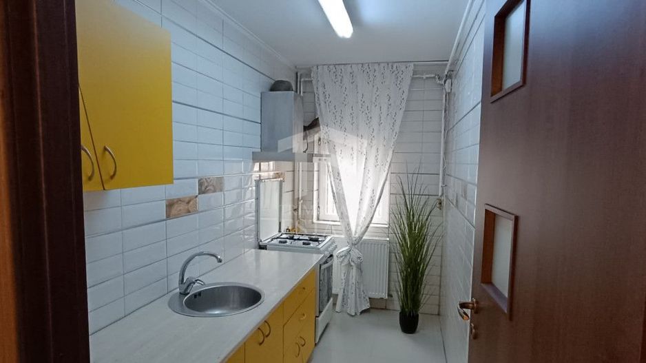 Garsoniera Decom.+Balcon ( pretabil spat.comerc./investitie) PARTER/4 - Poză 3