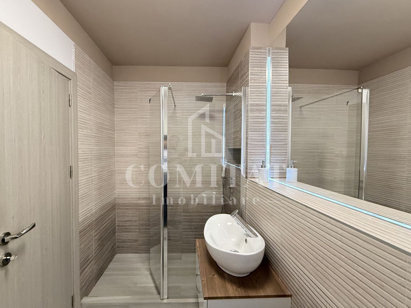 Apartament cu 2 camere | parcare inclusă | str Decebal - Poză 9