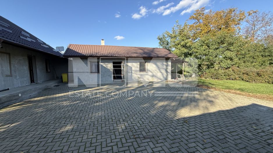 Casă P+M | Mitocul Dragomirnei | 898 mp teren | Foișor & Anexe - Poză 1