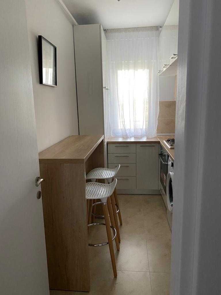 Garsonieră premium cu parcare, centrală proprie, bloc nou, decomandată - Poză 7