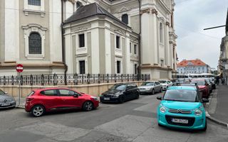 Piata Unirii; dormitor +birou;parcare privata si boxa (centrala proprie si ctr.) - Poză 2