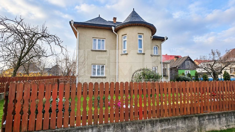 Vilă 5 camere | 200 mp utili | Teren 4.361 mp | Demisol + Mansardă - Poză 1