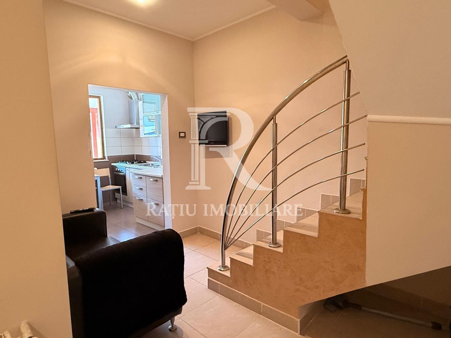 Casa cu 3 camere de inchiriat | Pet Friendly  | Zona Centrala - Poză 13
