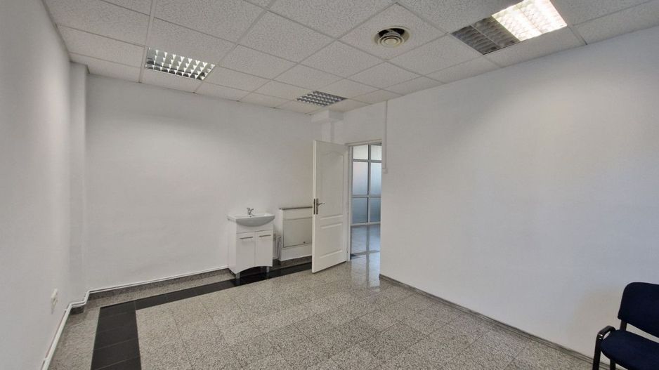 Inchiriere spatiu centru Pitesti, strada Crinului - Poză 5