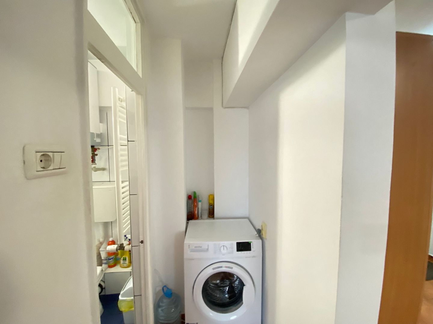 Apartament de închiriat – 2 camere | TINERETULUI V8 - Poză 13