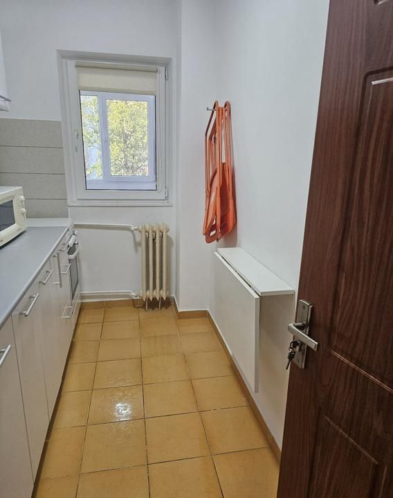 GARSONIERA TINERETULUI, BUCATARIE INCHISA, MODERN, METROU 13 MINUTE - Poză 3