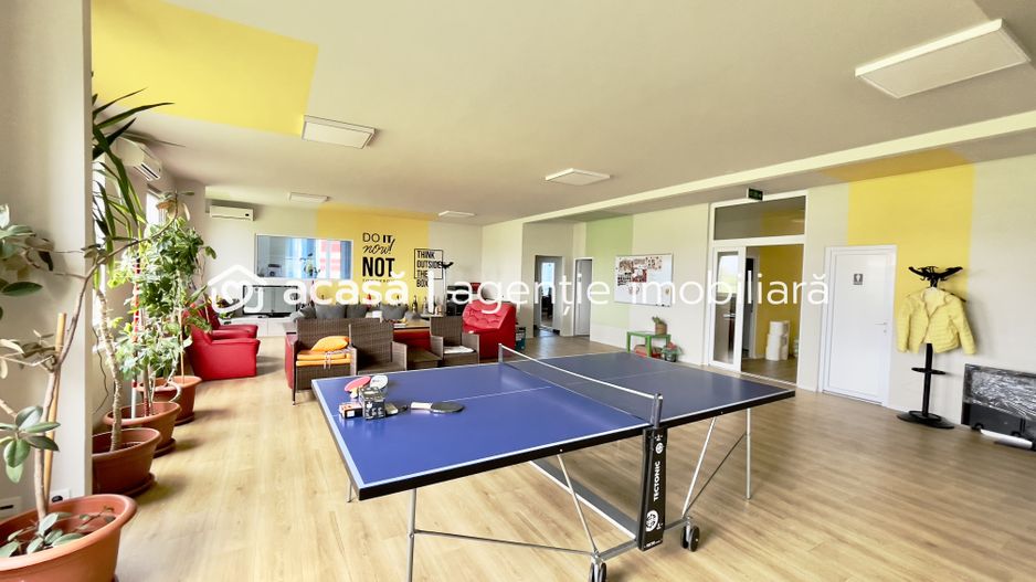 Cladire birouri cu parcari in incinta privata - Poză 1